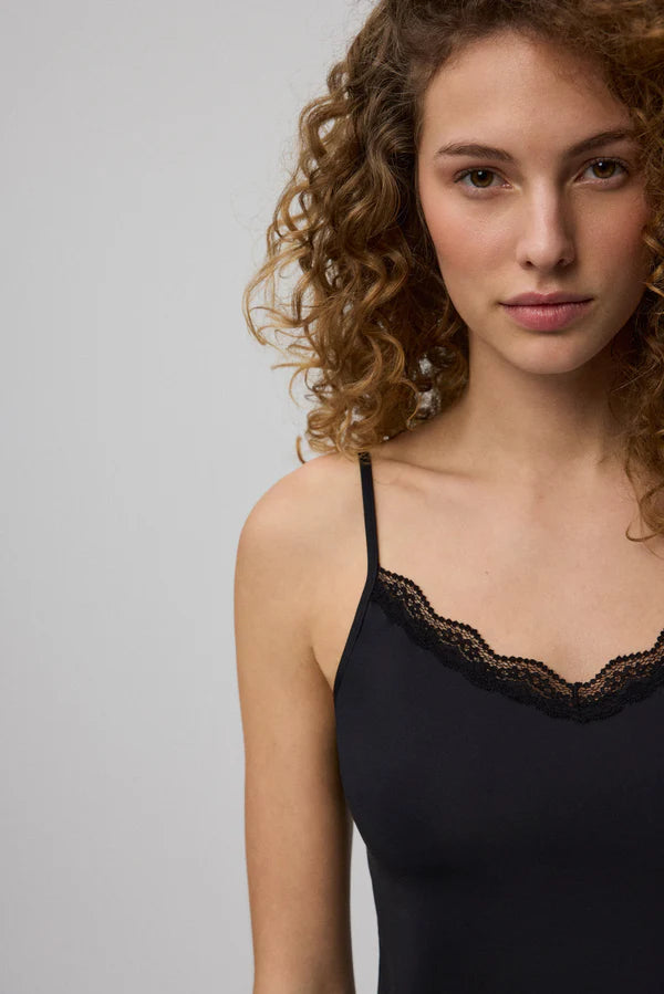 CAMISETA LENCERA TIRANTES LICRA