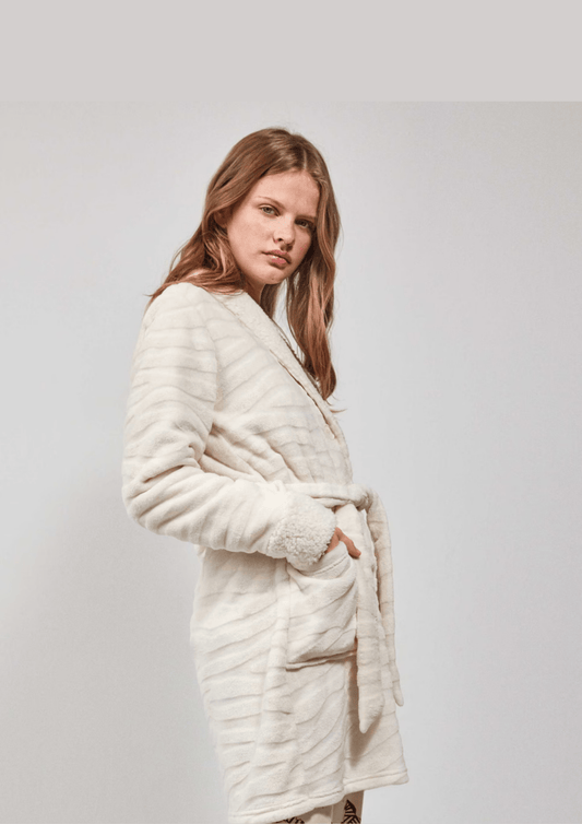 BATA A LINEAS BASICA PARA MUJER