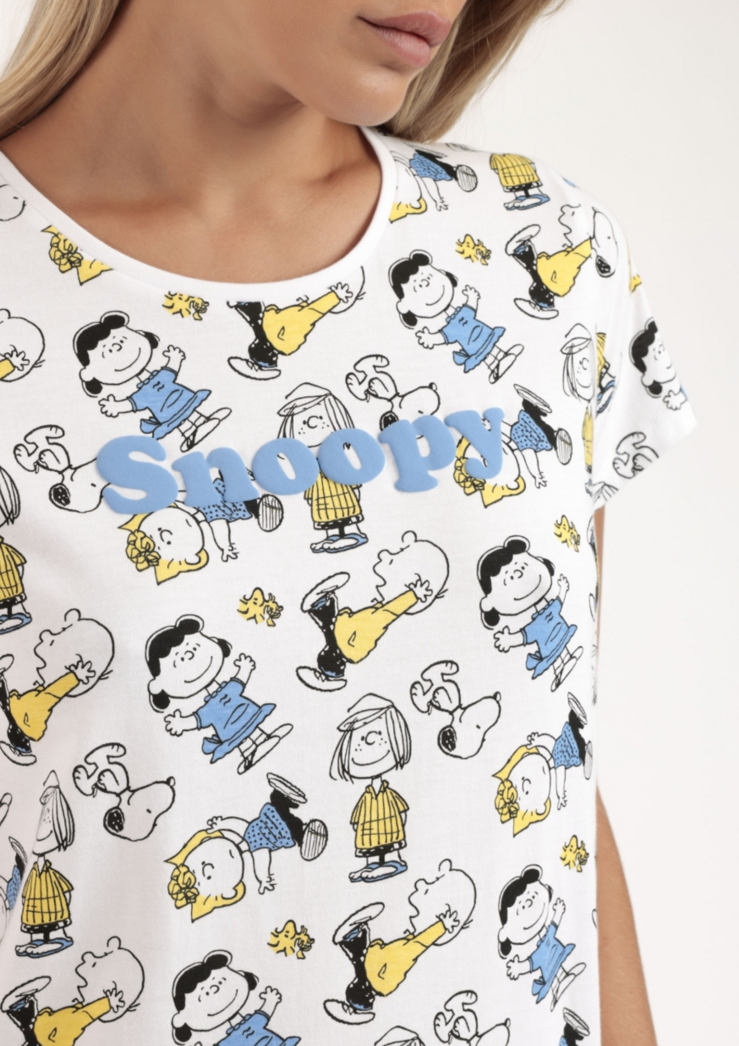 PIJAMA MANGA CORTA SNOOPY PARTY & FRIENDS