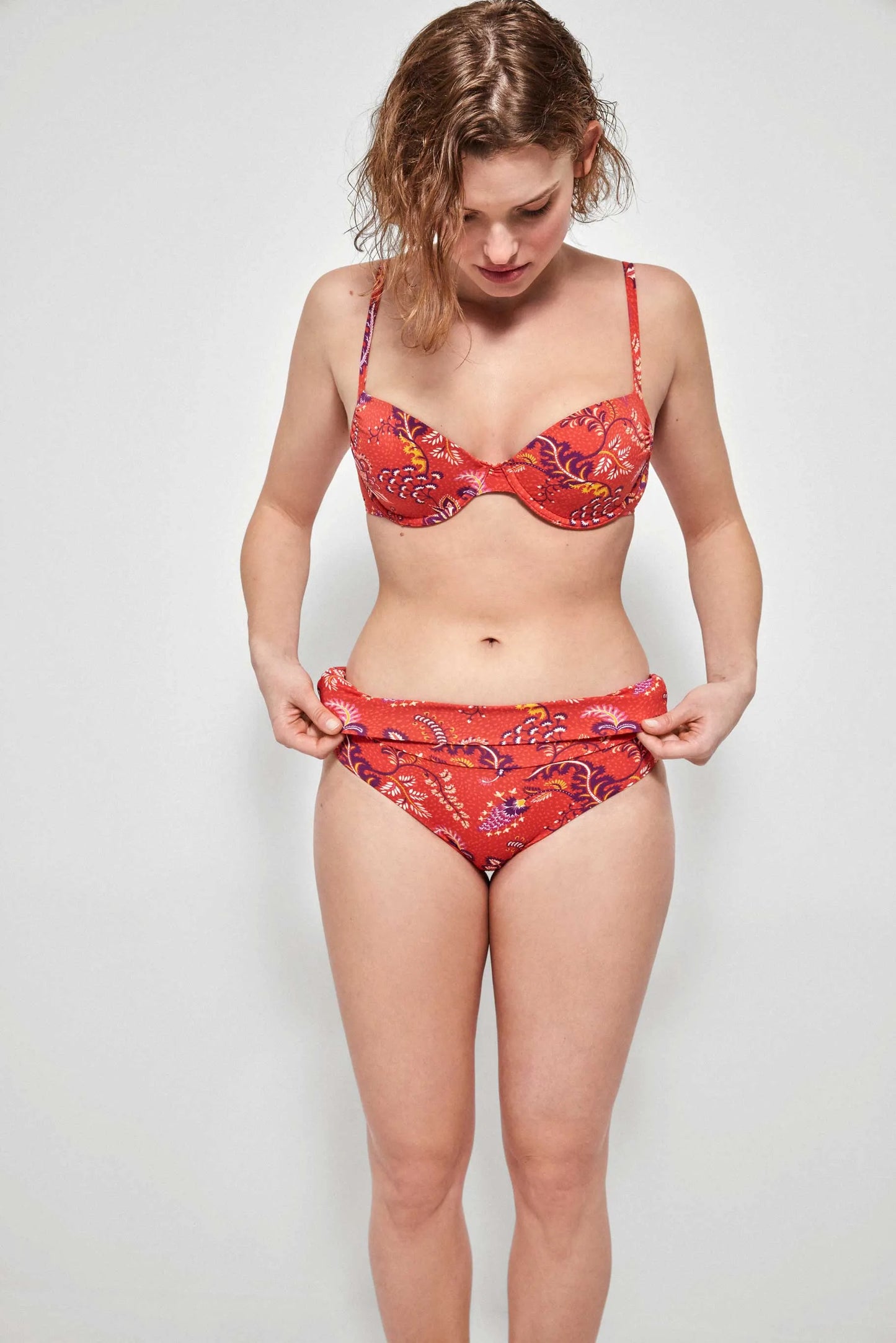 BIKINI CON ARO Y FOAM BRAGUITA MULTIPOSICION