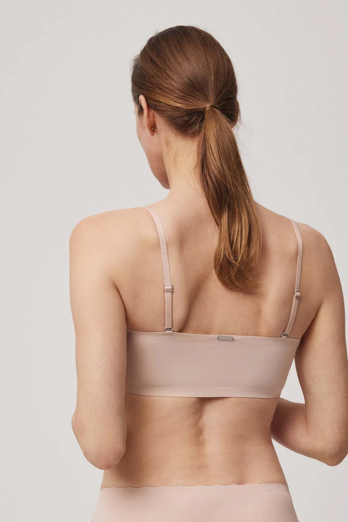 BANDEAU CON RELLENO LIGERO Y TIRANTES REMOVIBLES
