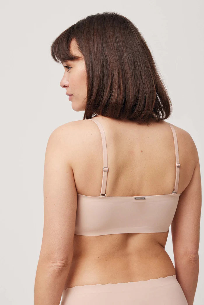 BANDEAU CON RELLENO LIGERO Y TIRANTES REMOVIBLES