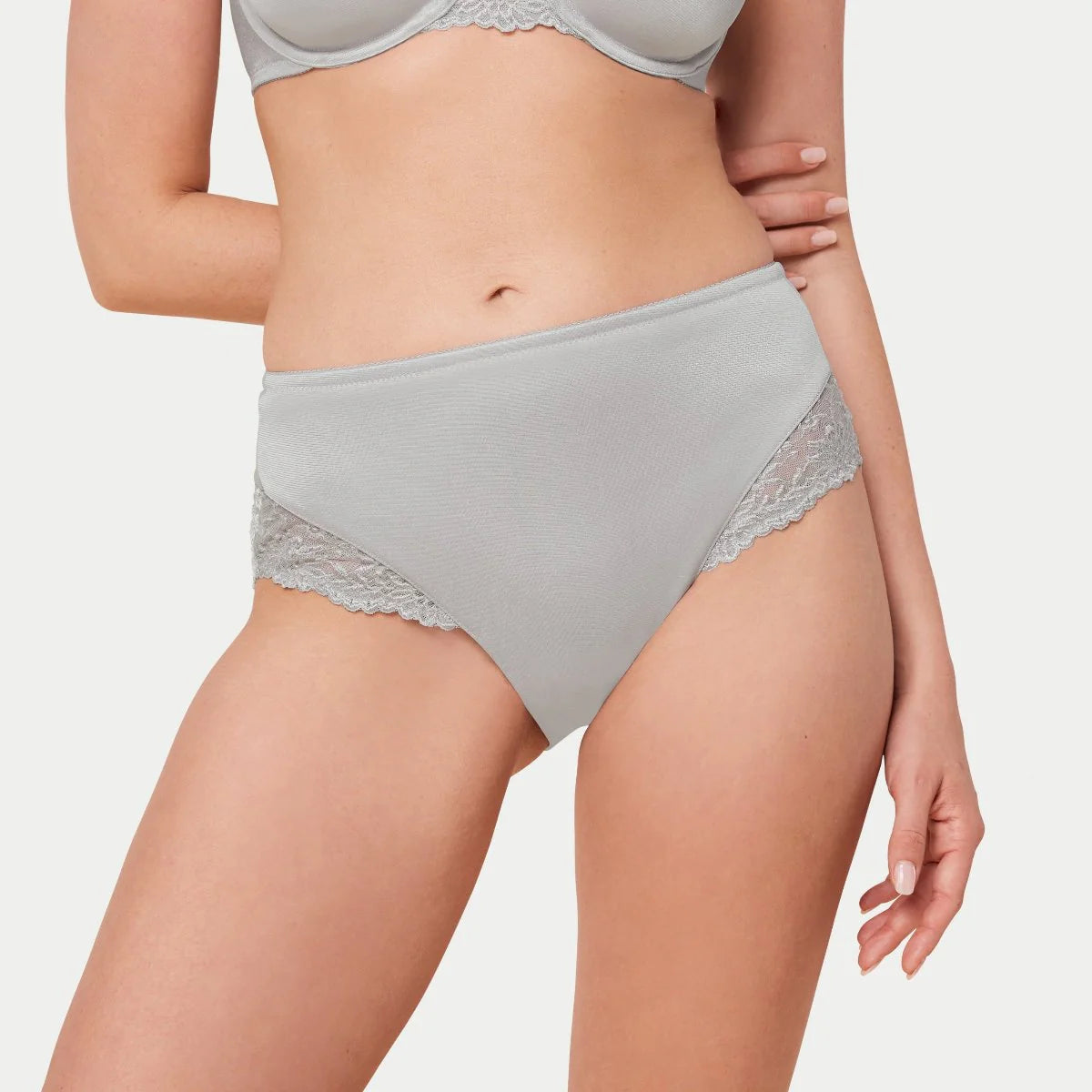 BRAGA COBERTURA COMPLETA LADYFORM SOFT MAXI