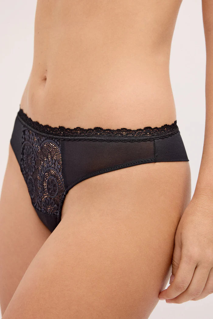 TANGA LENCERO CORTE LASER SUNKISSED
