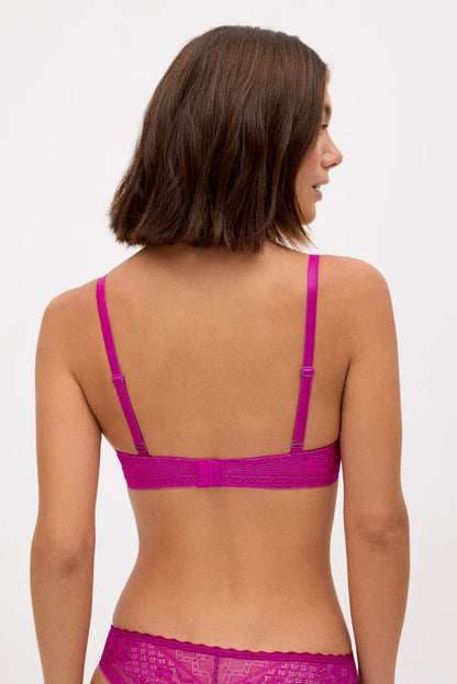 SUJETADOR CON CON RELLENO Y ENCAJE