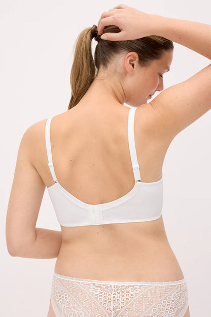 SUJETADOR CAPACIDAD CON ARO CON RELLENO Y ENCAJE