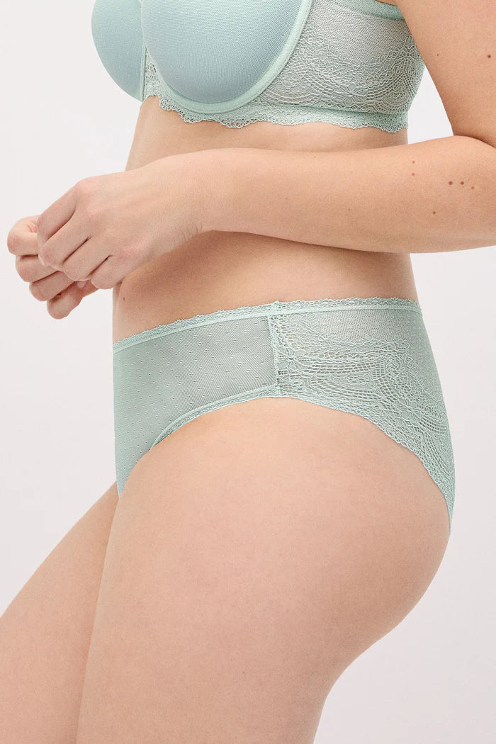 CONJUNTO SUJETADOR CON ARO CON RELLENO Y BRAGA MIDI