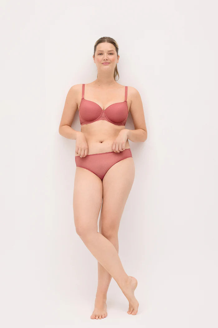 CONJUNTO SUJETADOR CON ARO CON RELLENO Y BRAGA MIDI