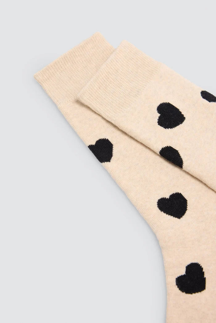 Calcetines térmicos mujer beige con corazones negros