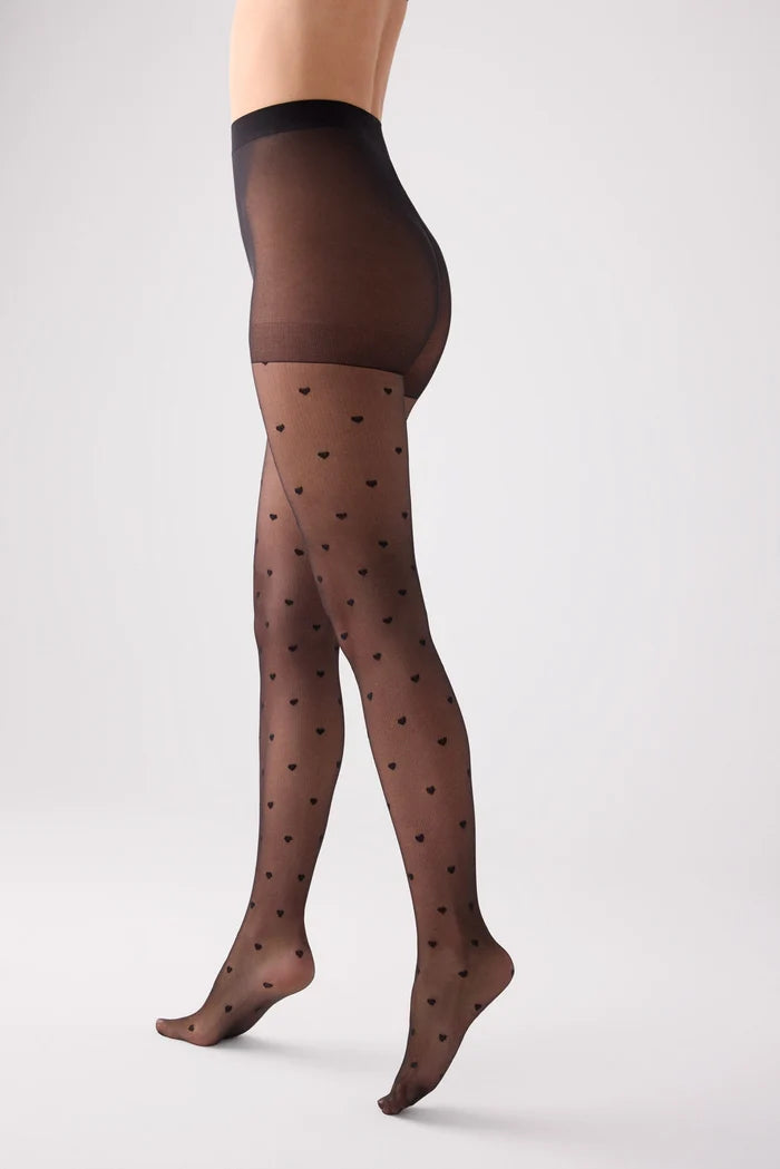 Panty negro 20 deniers con corazones