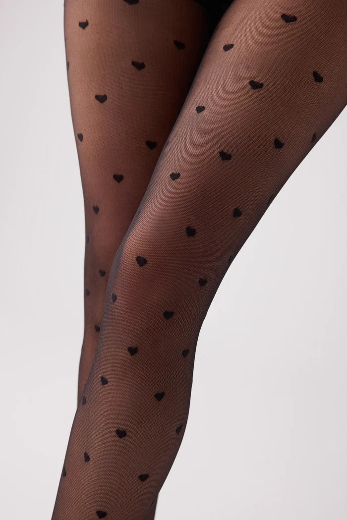 Panty negro 20 deniers con corazones