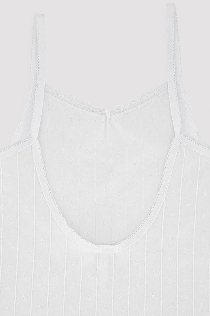 CONJUNTO CAMISETA ESPALDA ABIERTA Y BRAGA CALADA