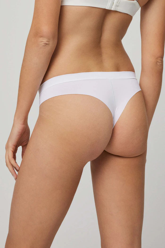 TANGA ADAPT CON ACABADOS INVISIBLES