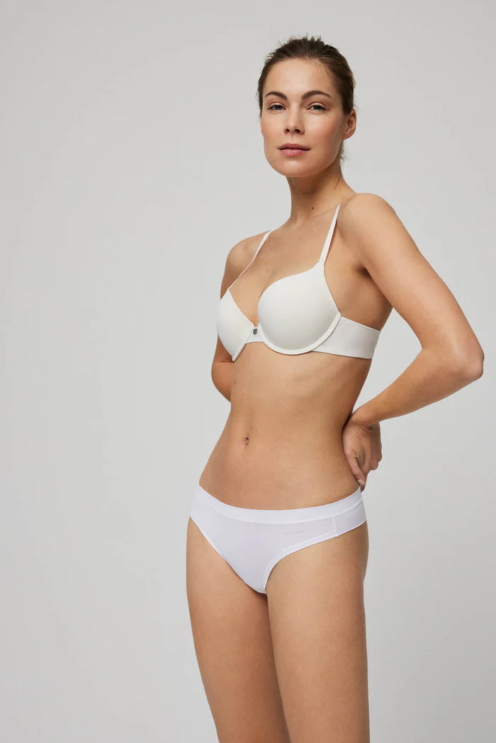 TANGA ADAPT CON ACABADOS INVISIBLES