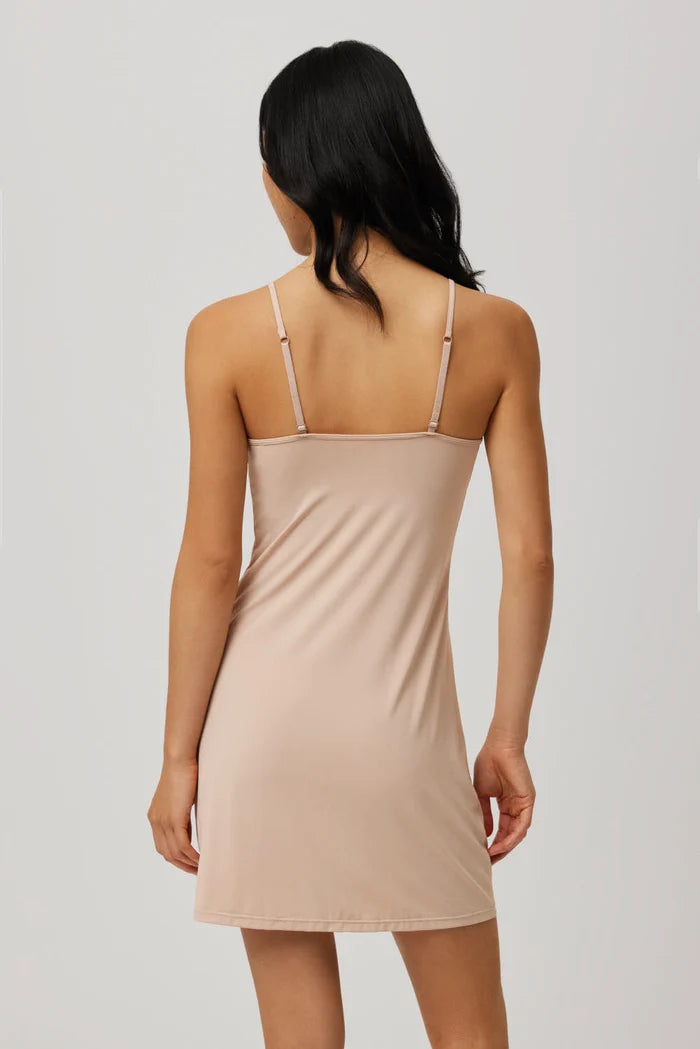 Vestido combinación mujer negro de tirantes regulables