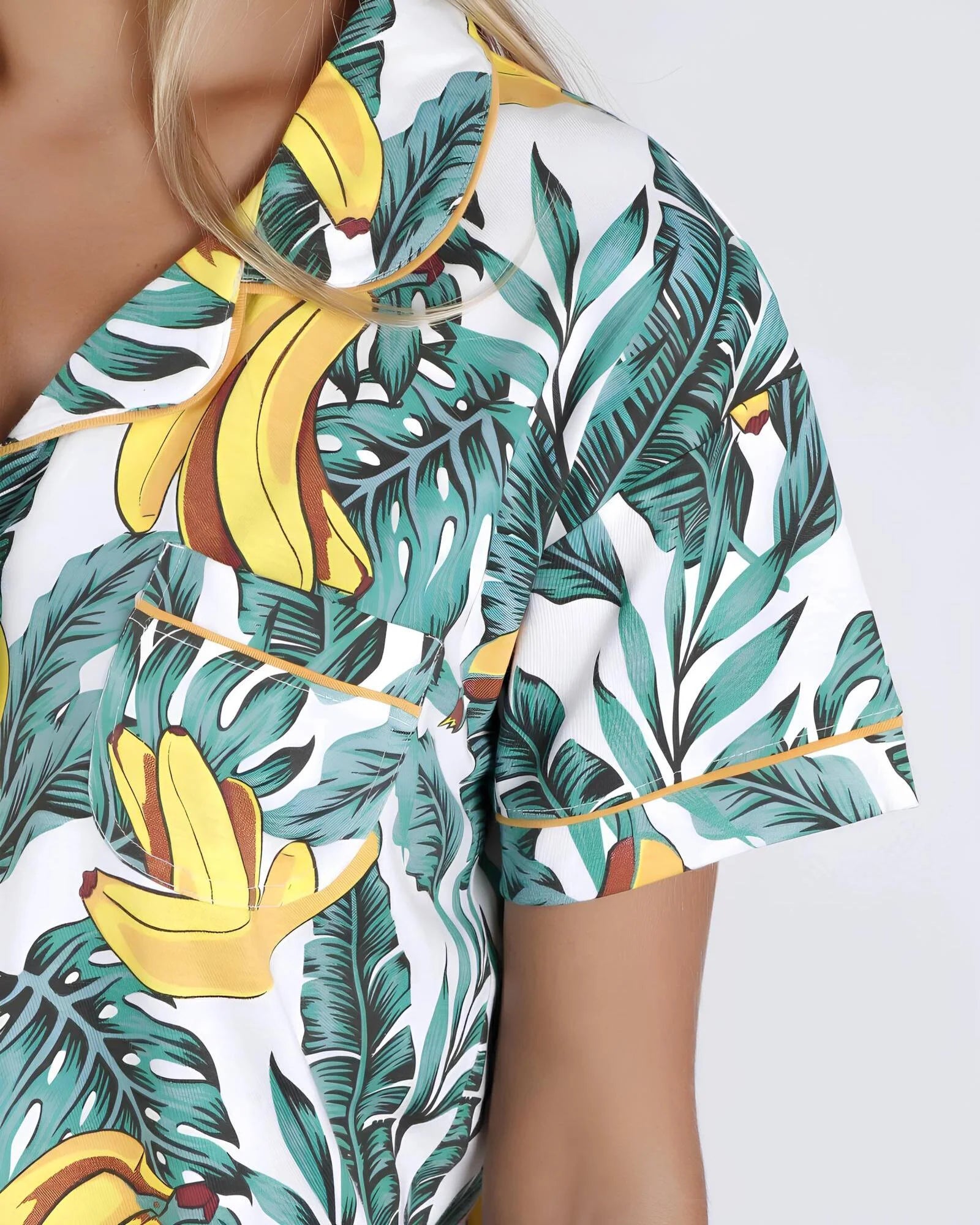 PIJAMA MANGA CORTA ESTAMPADO TROPICAL