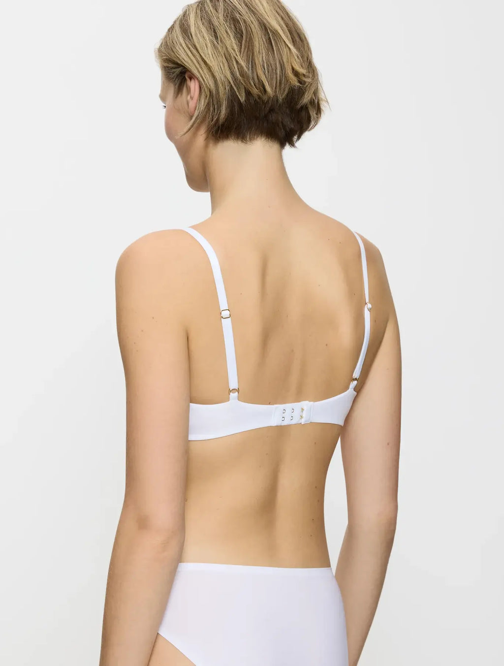 SUJETADOR CON AROS Y FOAM BODY MAKE-UP ESSENTIAL WP