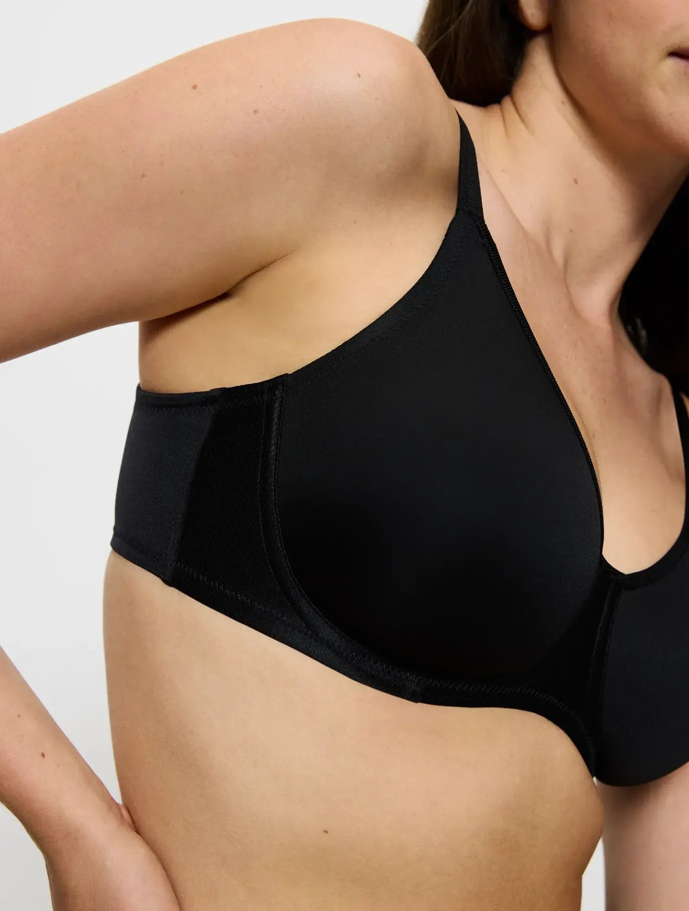 SUJETADOR REDUCTOR CON AROS SIN RELLENO URBAN MINIMIZER W X