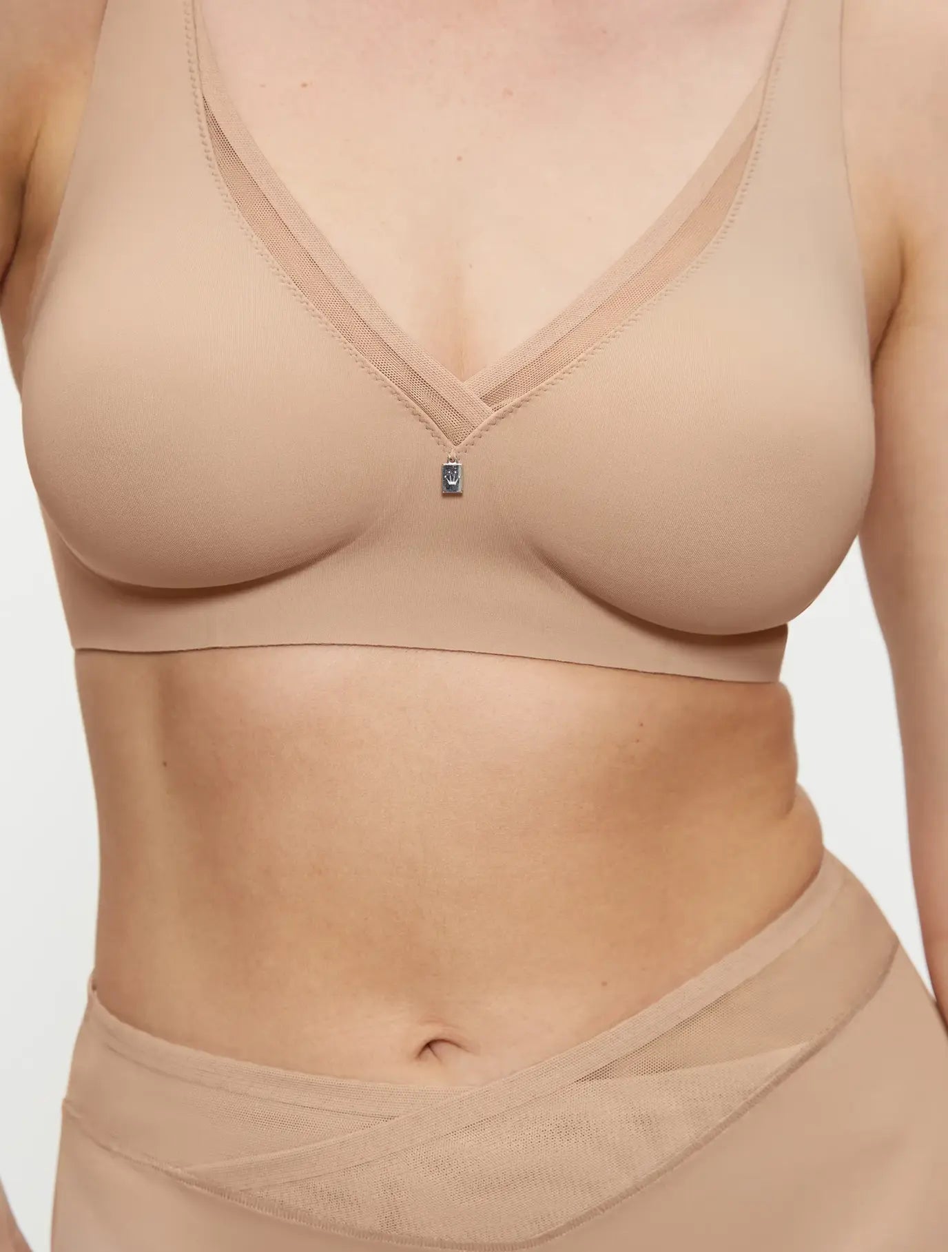 SUJETADOR REDUCTOR SIN ARO NI RELLENO TRUE SHAPE SENSATION N01