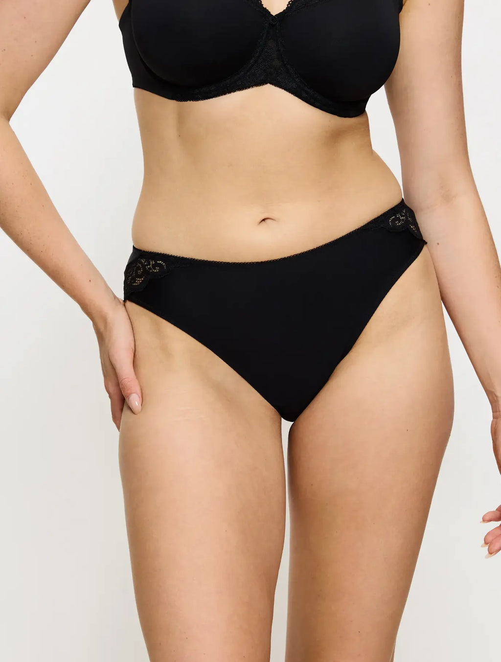 BRAGA TEJIDO MICROFIBRA AMOURETTE TAI