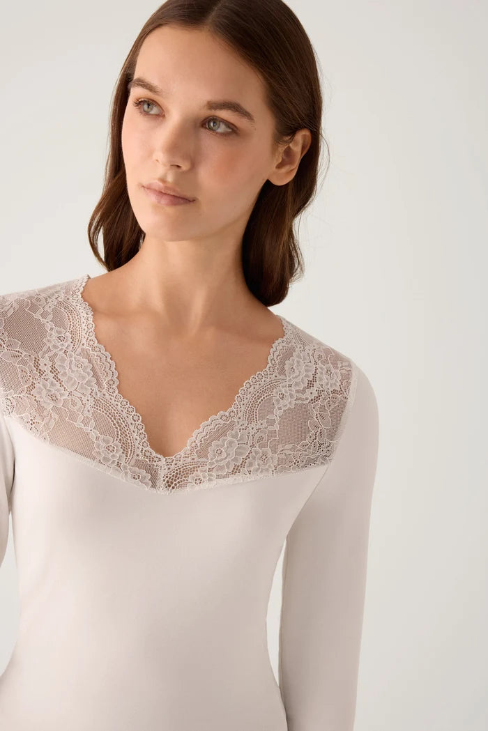 Camiseta térmica de mujer con escote en V y encaje floral