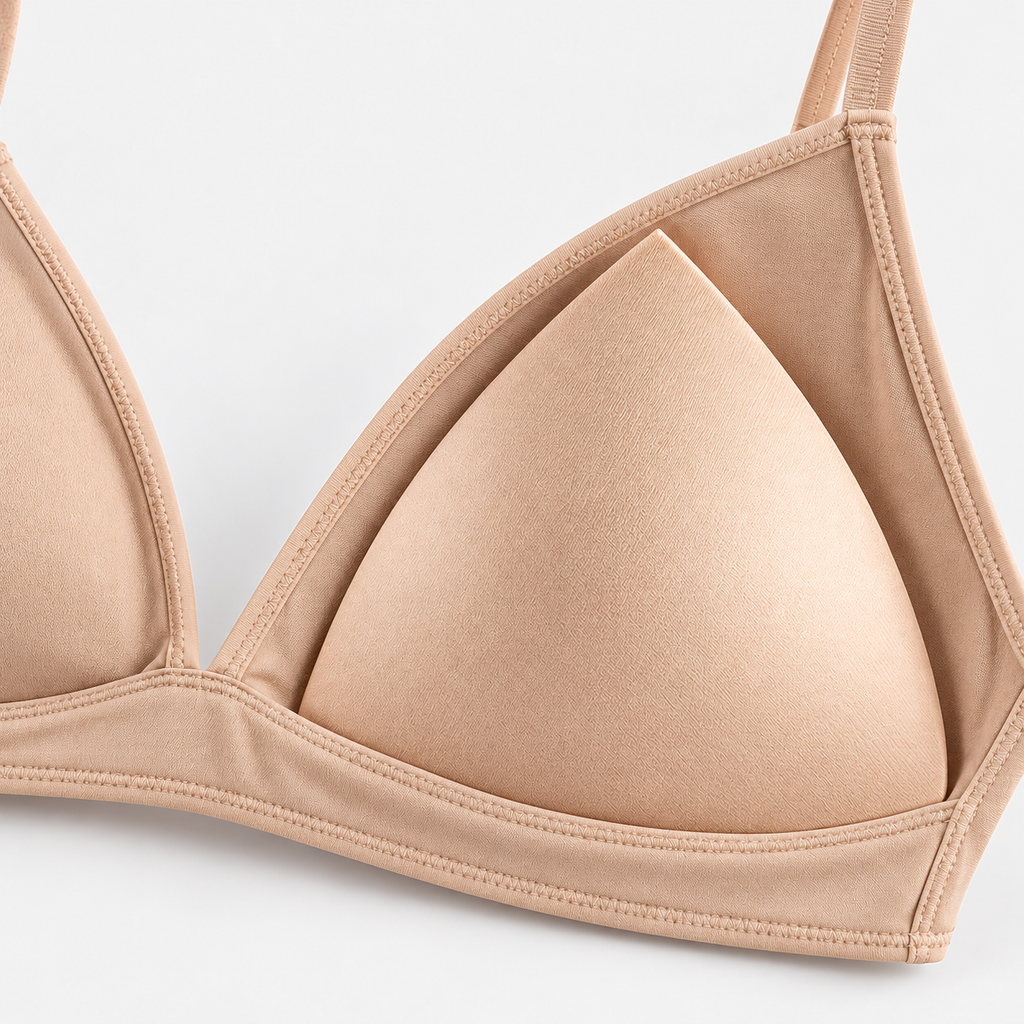 Copas triangulares para sujetador con relleno color beige