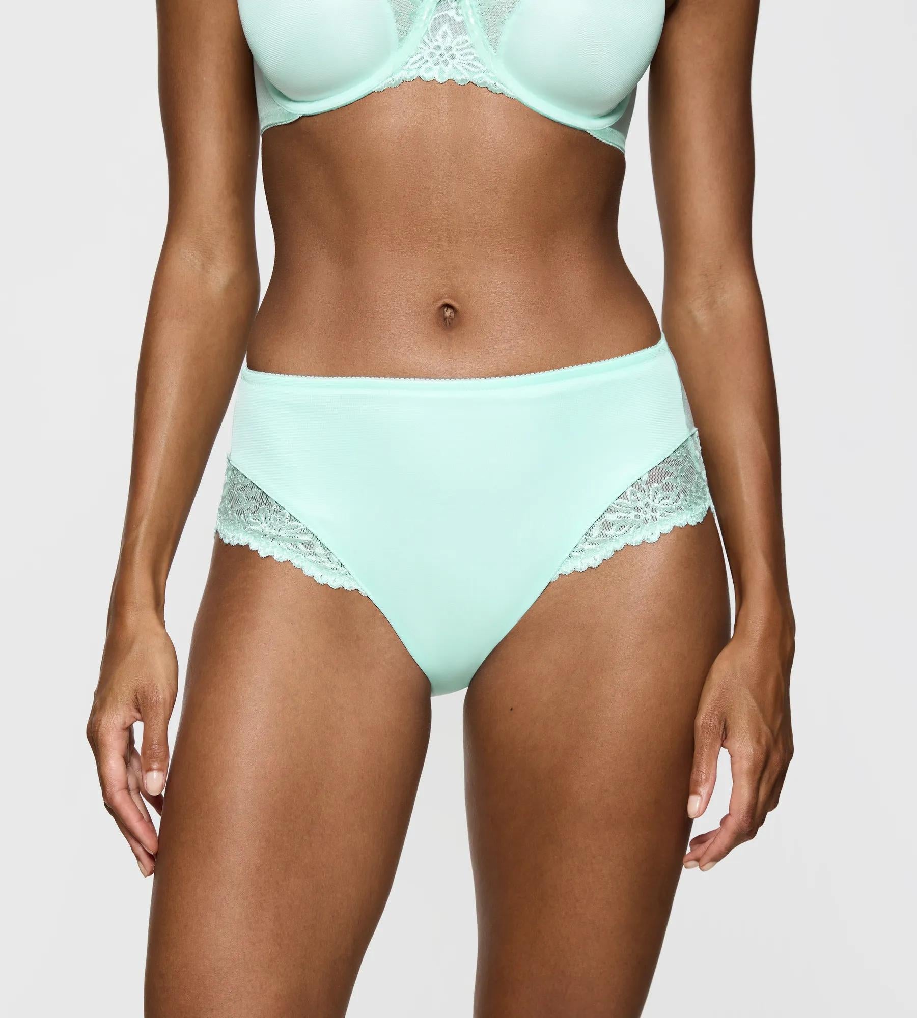 BRAGA COBERTURA COMPLETA LADYFORM SOFT MAXI