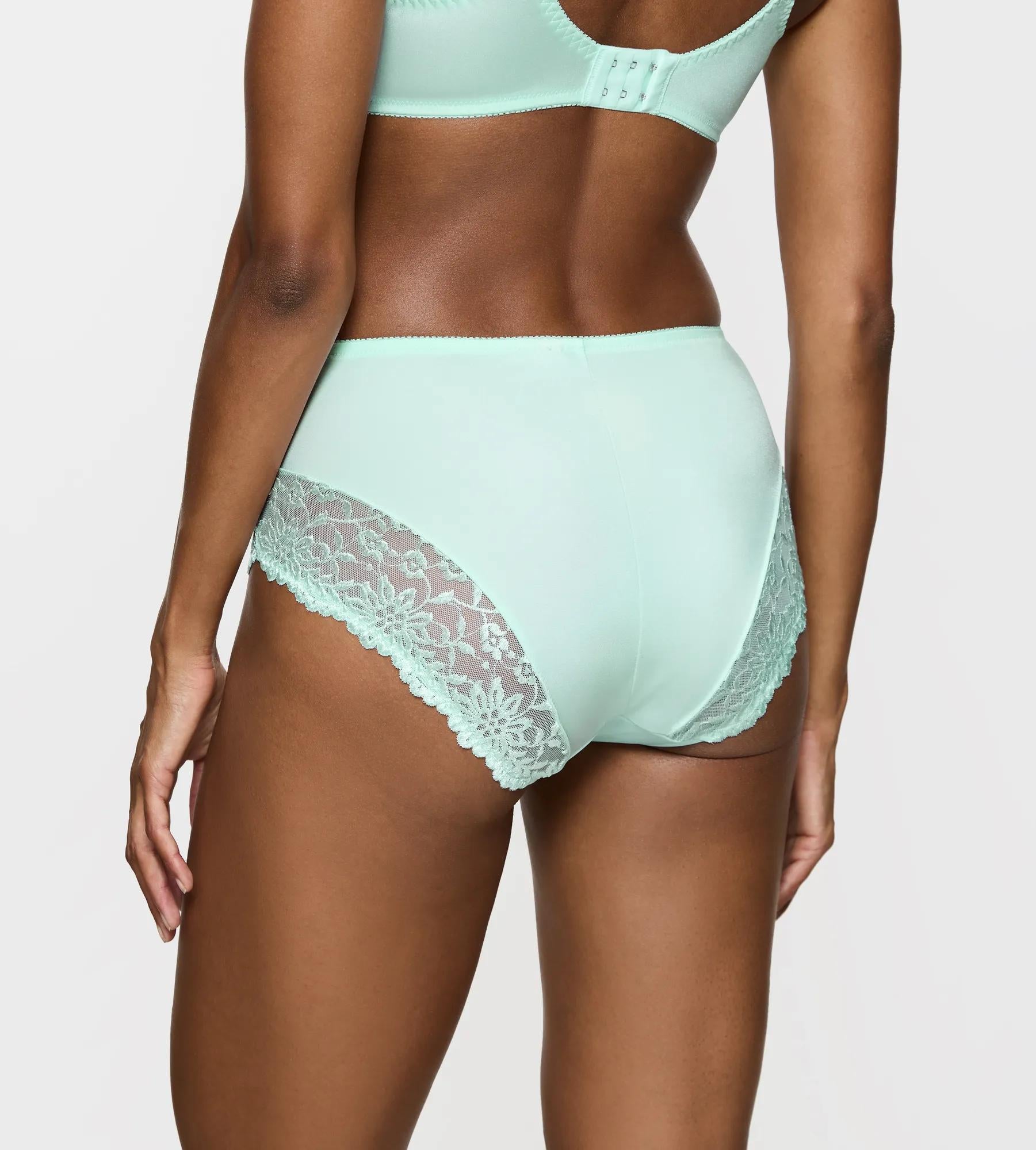 BRAGA COBERTURA COMPLETA LADYFORM SOFT MAXI