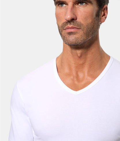 CAMISETA DE MANGA CORTA CUELLO PICO CON TECNOLOGÍA TERMORREGULADORA REGUL’ACTIV
