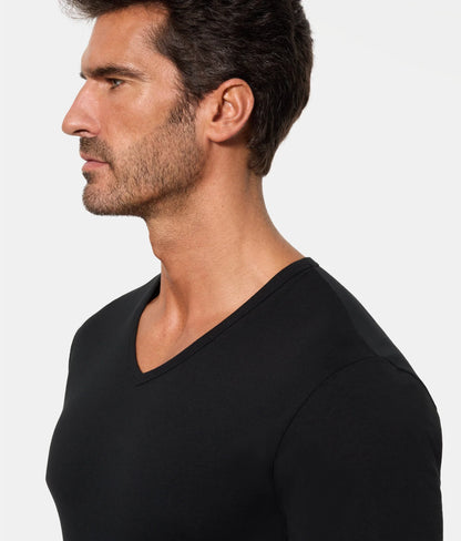 CAMISETA DE MANGA CORTA CUELLO PICO CON TECNOLOGÍA TERMORREGULADORA REGUL’ACTIV