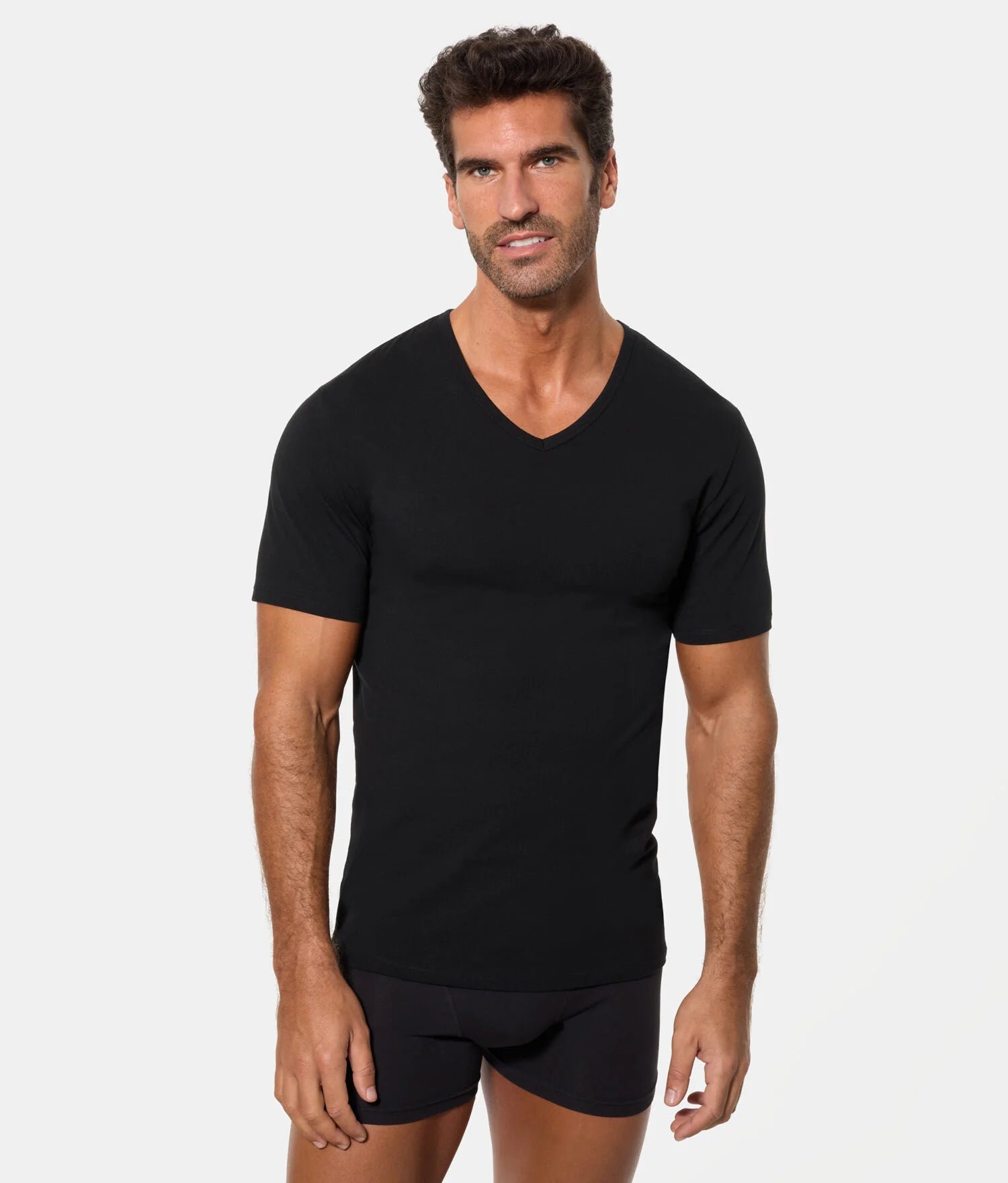 CAMISETA DE MANGA CORTA CUELLO PICO CON TECNOLOGÍA TERMORREGULADORA REGUL’ACTIV