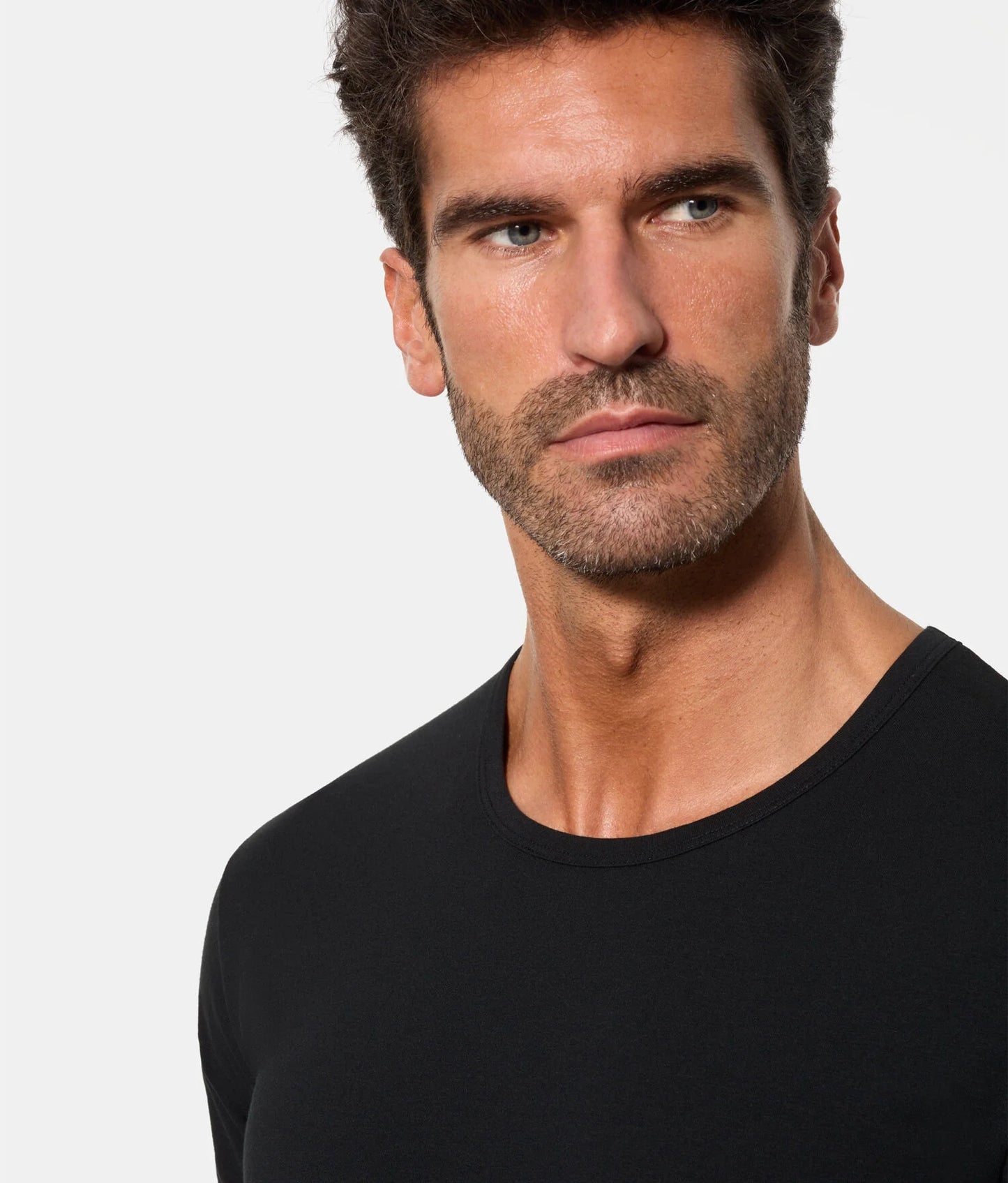 CAMISETA DE MANGA CORTA CUELLO REDONDO CON TECNOLOGÍA TERMORREGULADORA REGUL'ACTIV