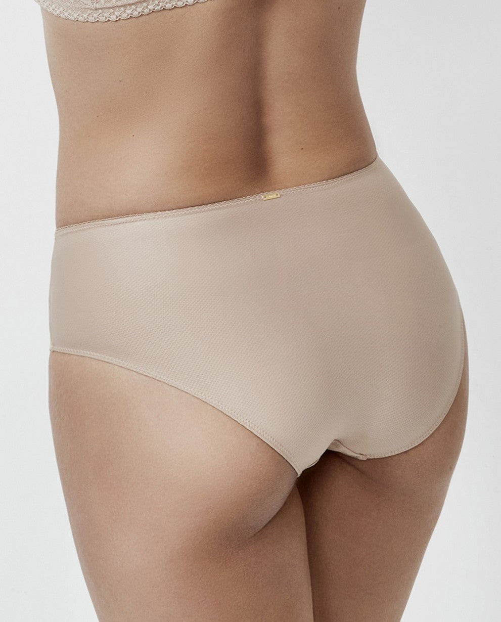 BRAGA ALTA CLASICA MOLDEADORA MALITZIA