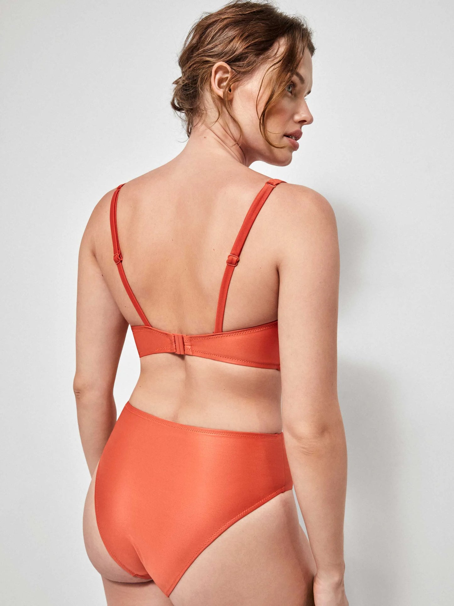 BIKINI CAPACIDAD SIN ARO BRAGUITA ALTA BUTANO