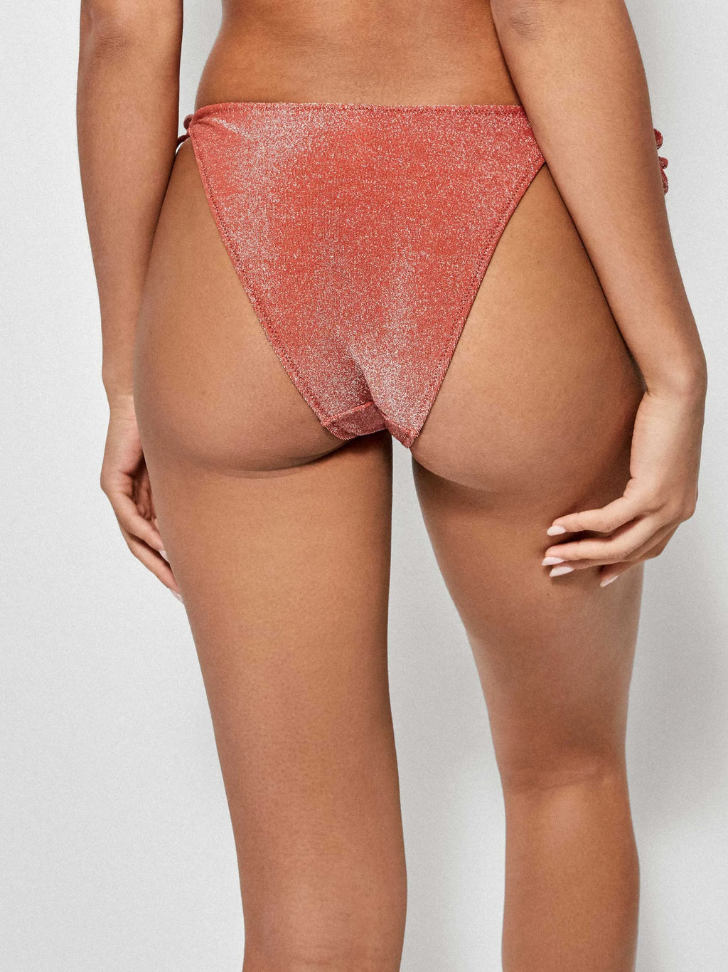 BIKINI TRIANGULAR SIN ARO DETALLE BRILLANTE
