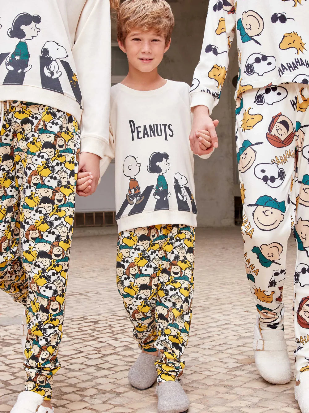 PIJAMA MANGA LARGA NIÑO SNOOPY BEATLES