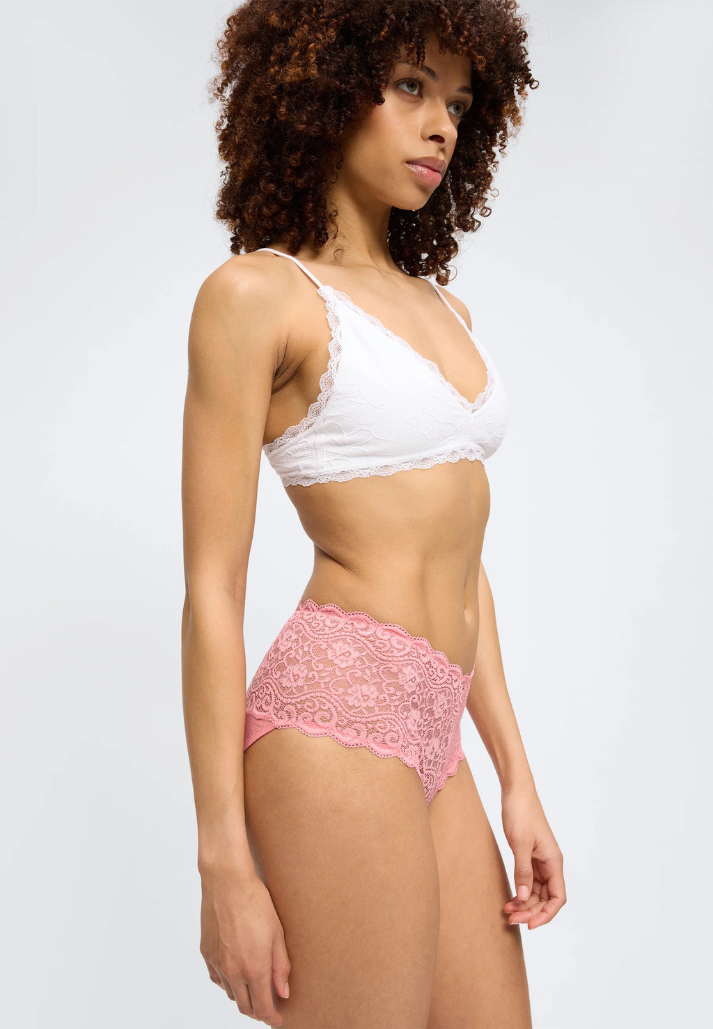 BRAGA ALTA CON ENCAJE AMOURETTE MAXI