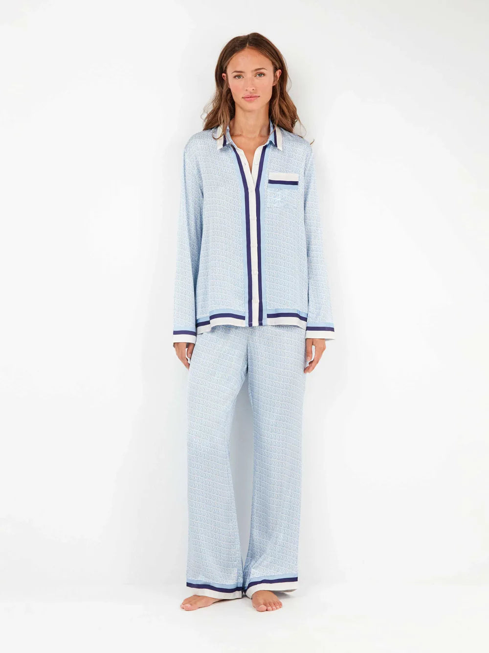 PIJAMA ABIERTO MANGA LARGA MUJER MONOGRAM