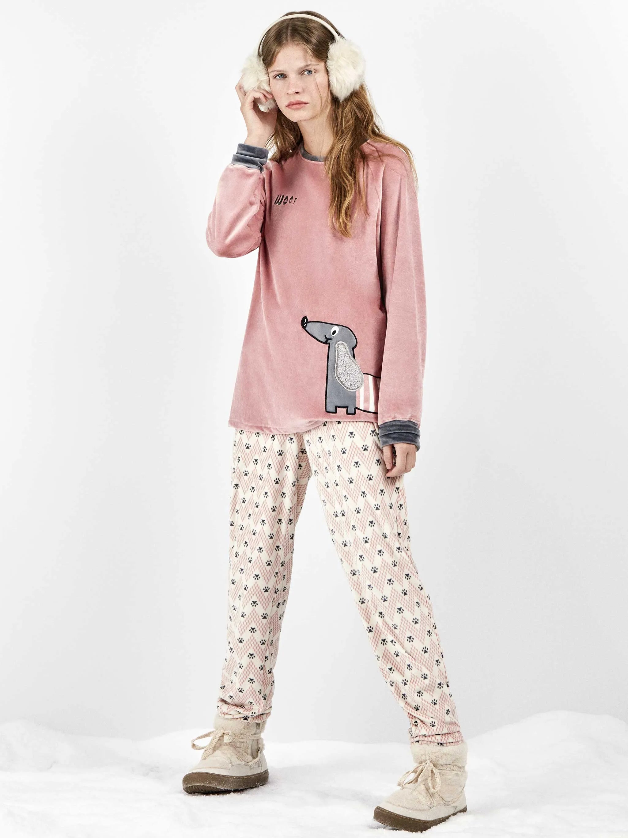 Pijama largo mujer polar elástico con perrito
