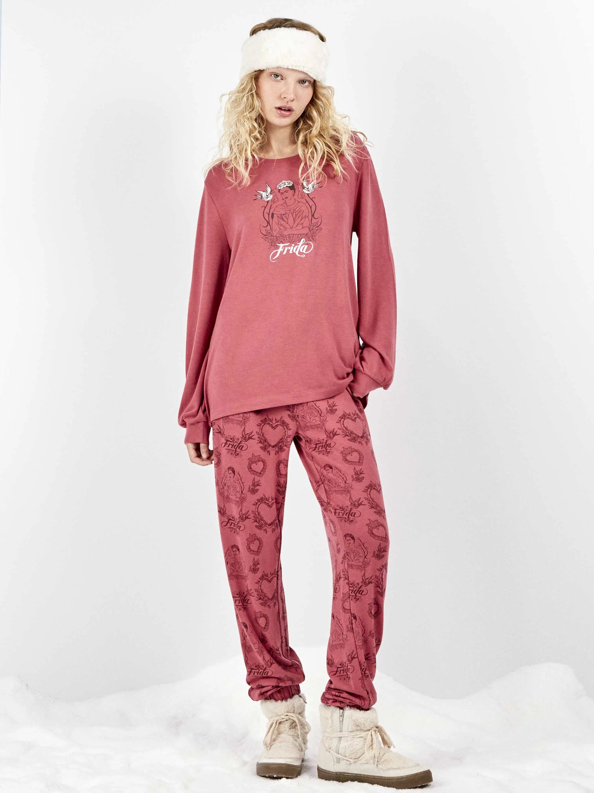 Pijama mujer Frida Kahlo rosa con pantalón estampado