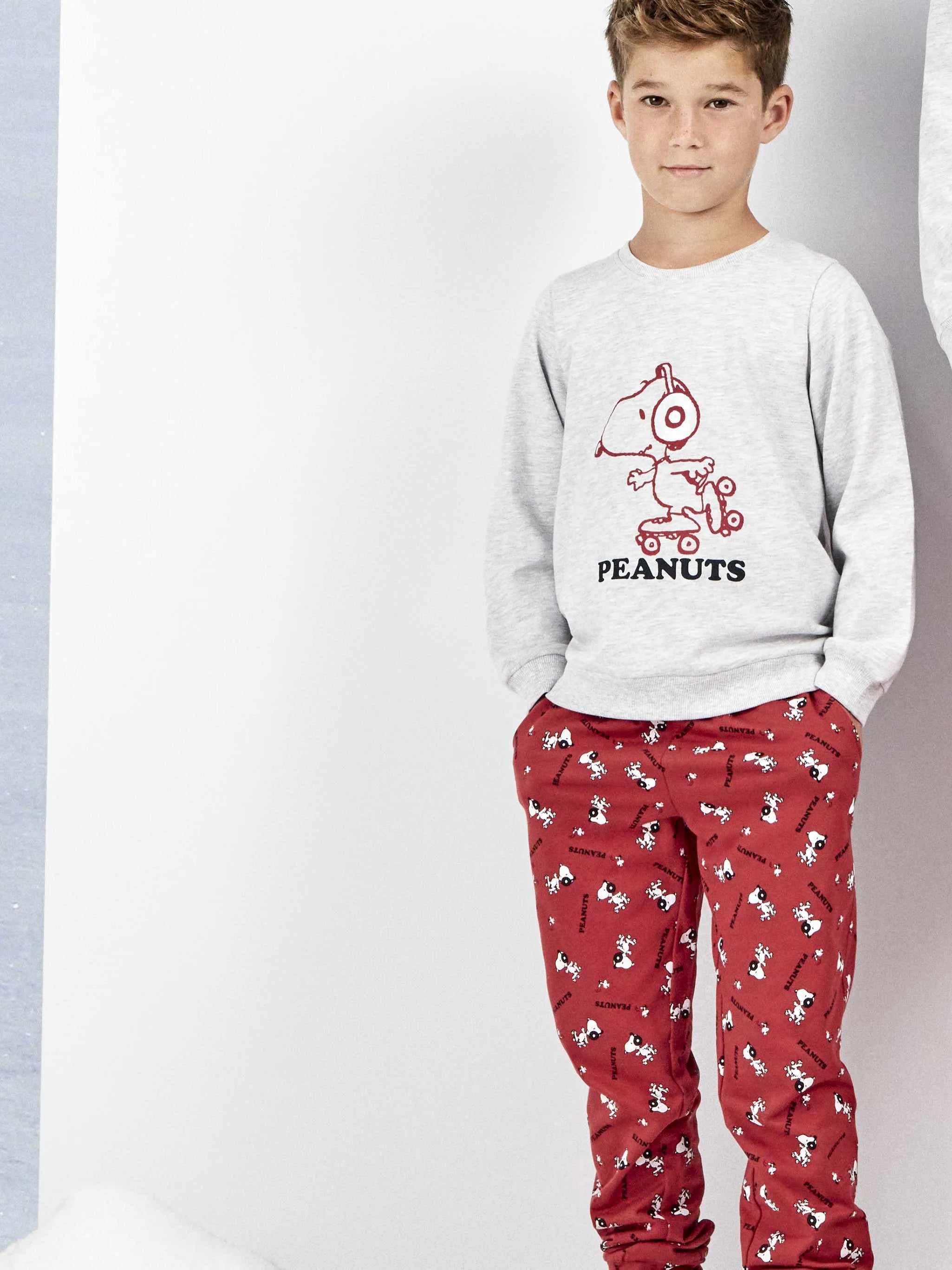 Pijama infantil unisex Snoopy felpa perchada