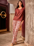 Pijama largo mujer con pantalón paisley y encaje