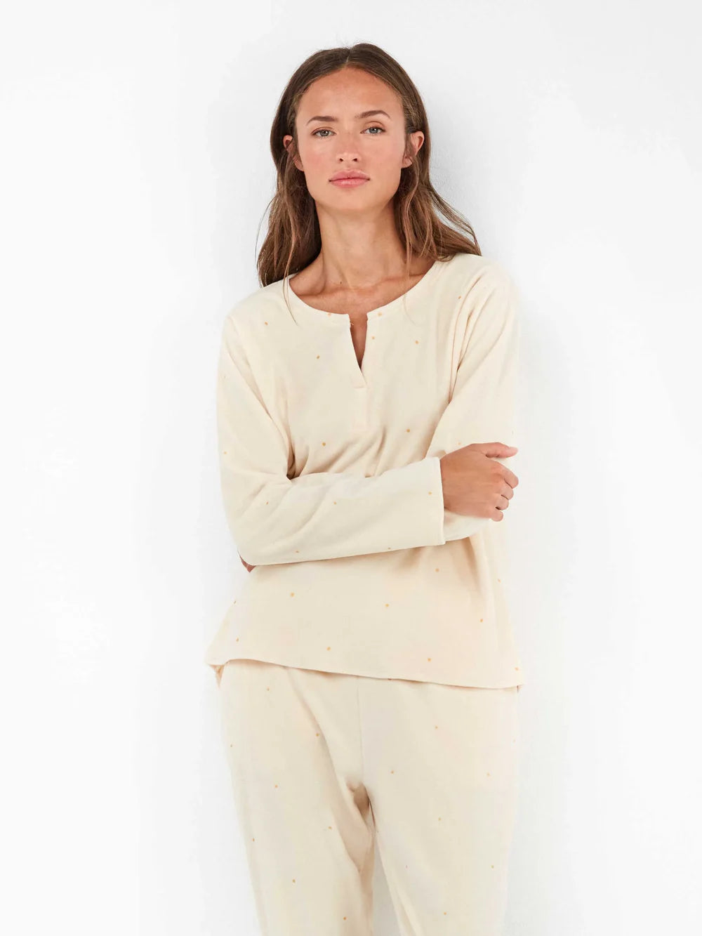 PIJAMA MANGA LARGA MUJER TEJIDO POLAR BEIGE