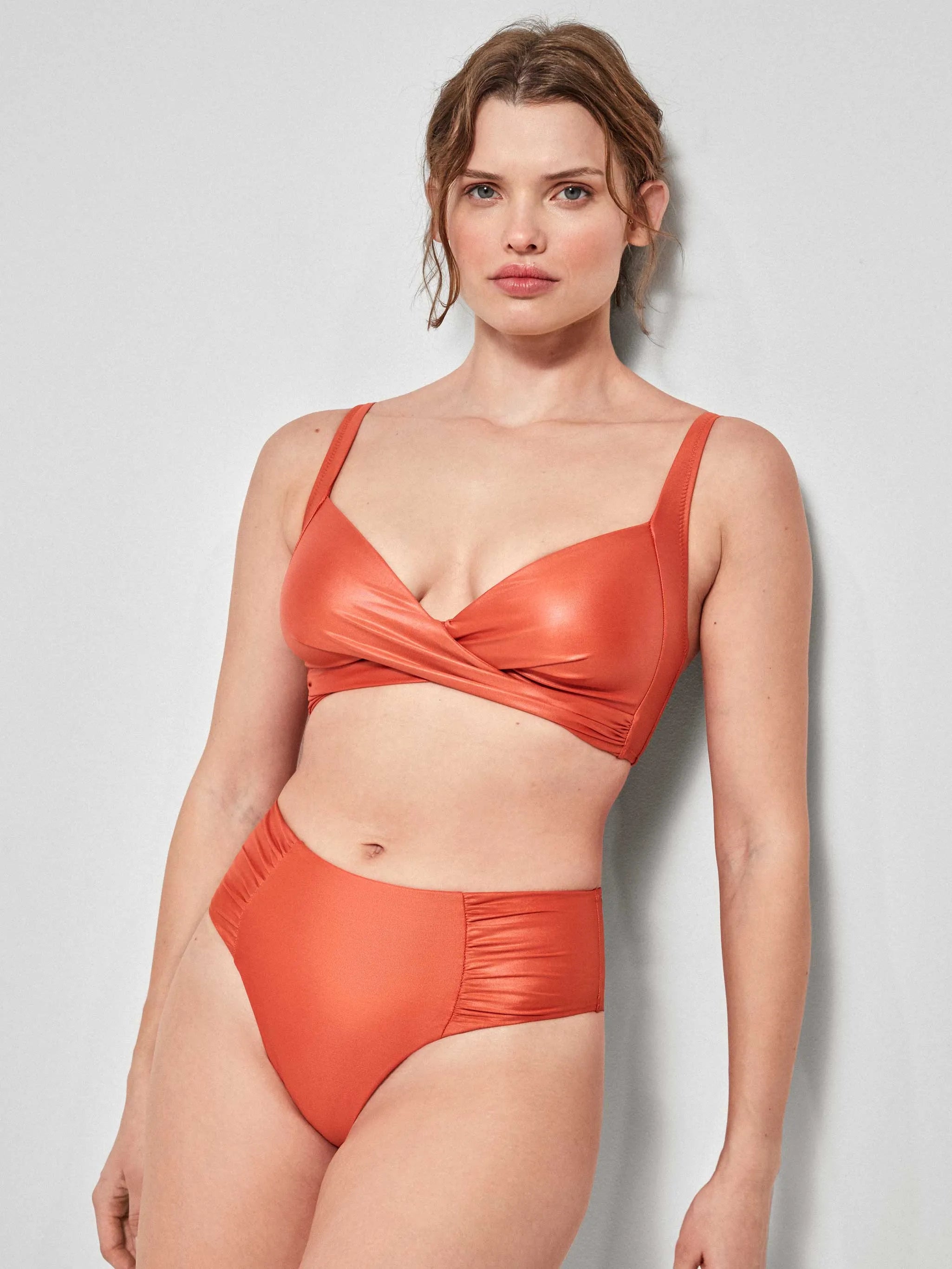 BIKINI CAPACIDAD SIN ARO BRAGUITA ALTA BUTANO
