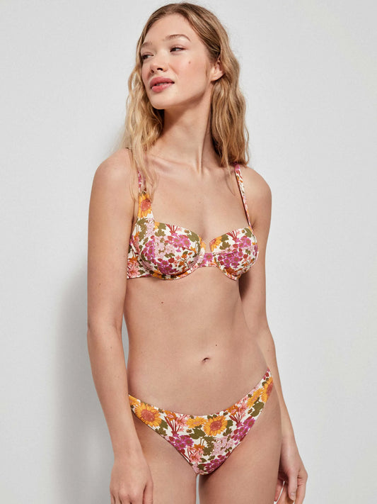 BIKINI CON ARO TEJIDO ESTAMPADO FLORAL
