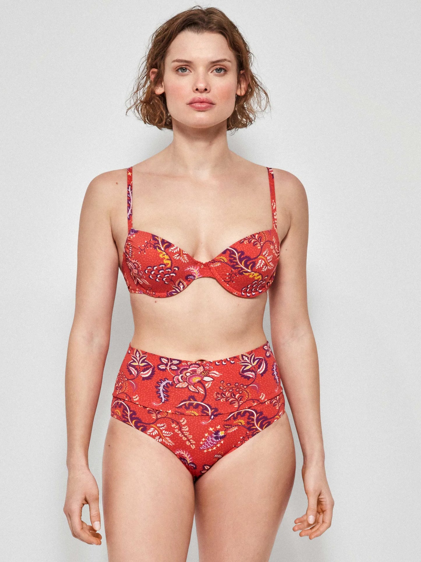 BIKINI CON ARO Y FOAM BRAGUITA MULTIPOSICION