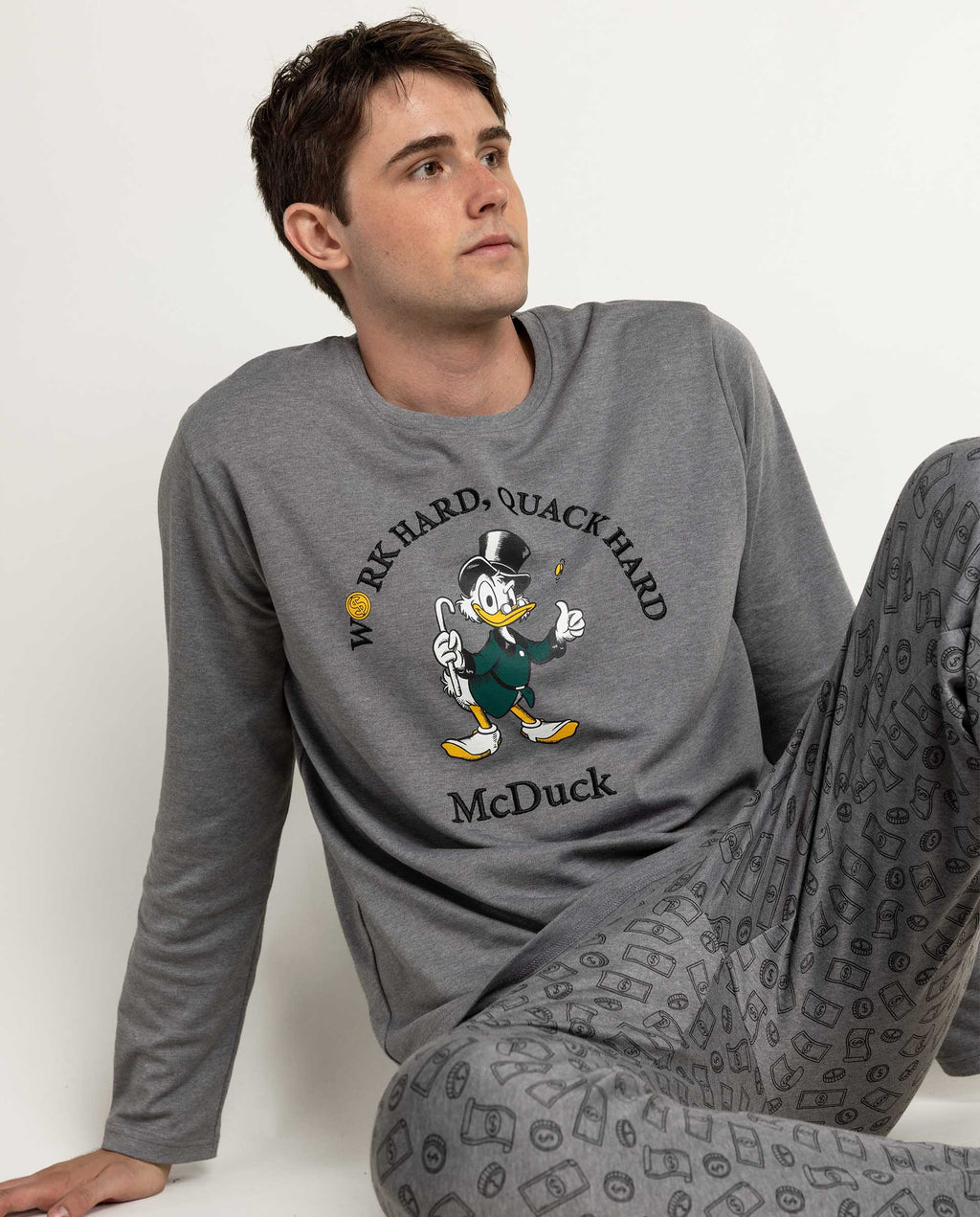 Pijama de hombre disney tío gilito work hard quack hard manga larga gris jaspe